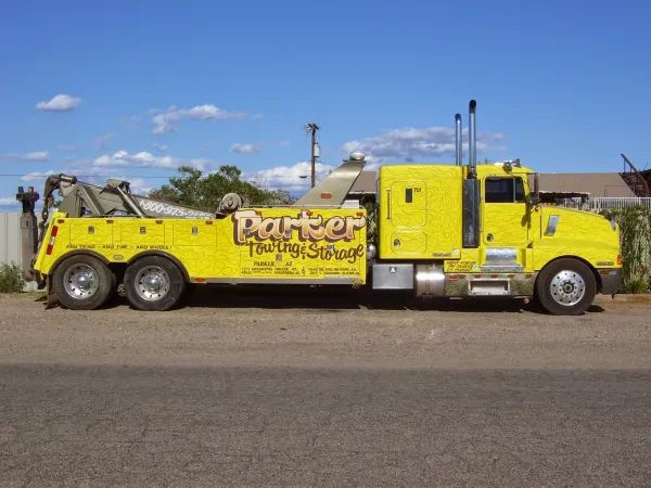 Parker Towing HEAVY DUTY TOW TRUCK PARKER AZ - photo 2