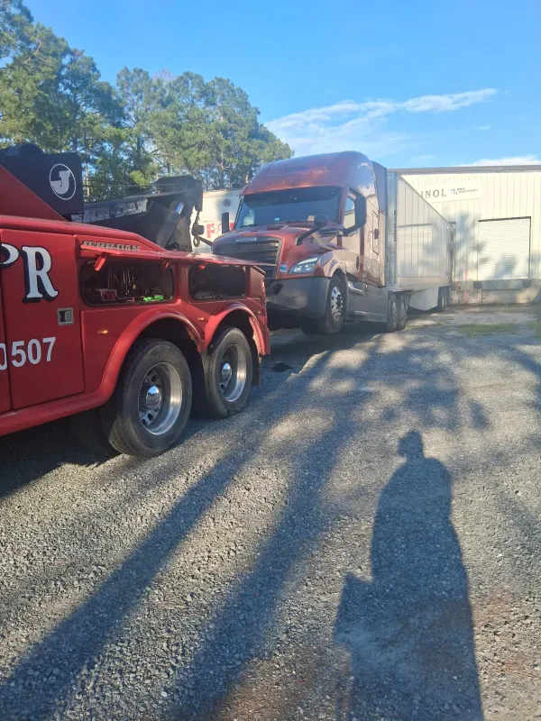 R and R Diesel Repair and Towing - photo 3