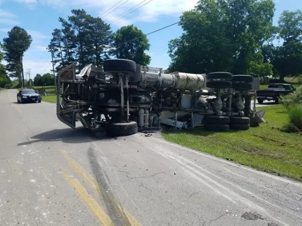 Bell's Towing - Cars, Heavy Duty Tow & Recovery - photo 3
