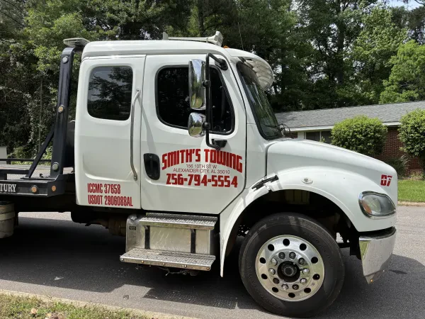 Smith's Towing LLC - photo 3