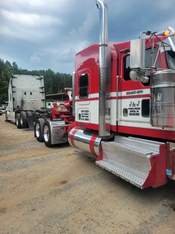 J & J TOWING SERVICES - photo 2
