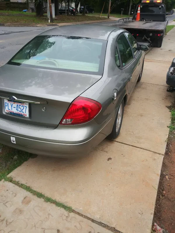 Neighborhood Towing Service - photo 4