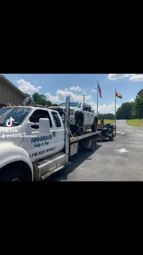 Hanson's Hauling and Towing - photo 2
