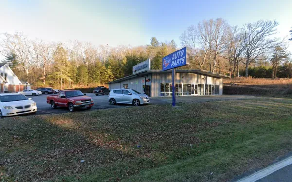 Carquest Auto Parts - DYER AUTO PARTS LLC - photo 4