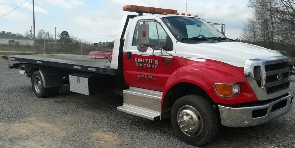Smith's Body Shop & Wrecker Service LLC - photo 3