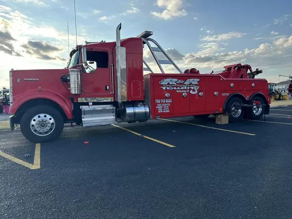 R&R Towing - photo 2