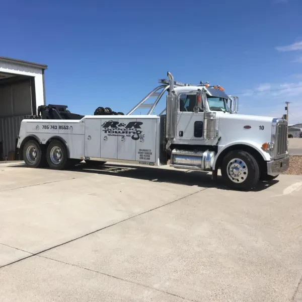 R&R Towing - photo 4