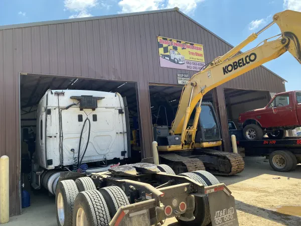 Dixons Towing and Auto Repair - photo 2