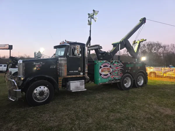Autow's Wrecker & Garage - photo 4