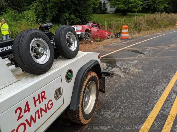 Dukes Towing and Recovery - photo 4