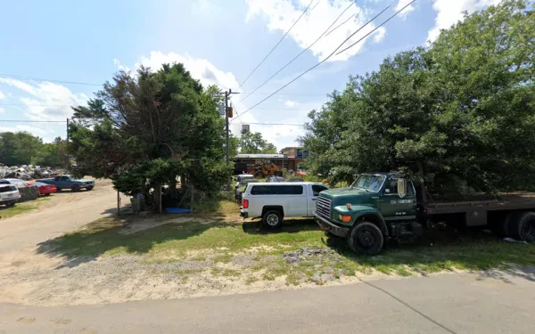 Wallace Parts And Salvage - photo 3