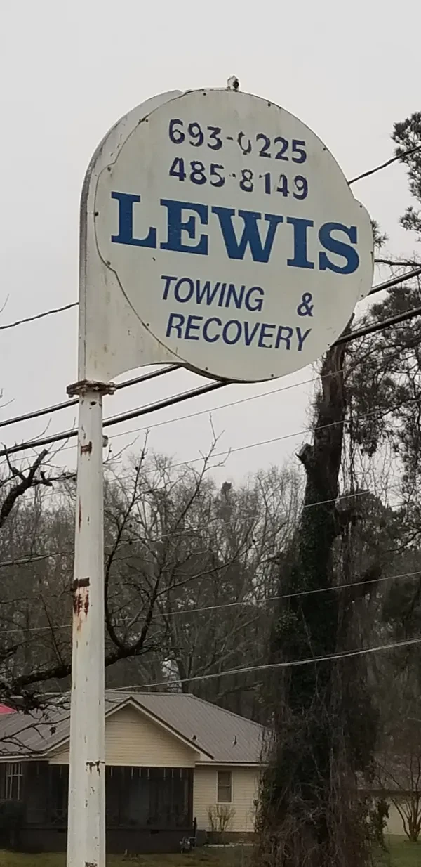 Lewis Wrecker Service - photo 2