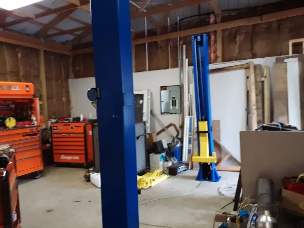 B & R Auto Repair - photo 2