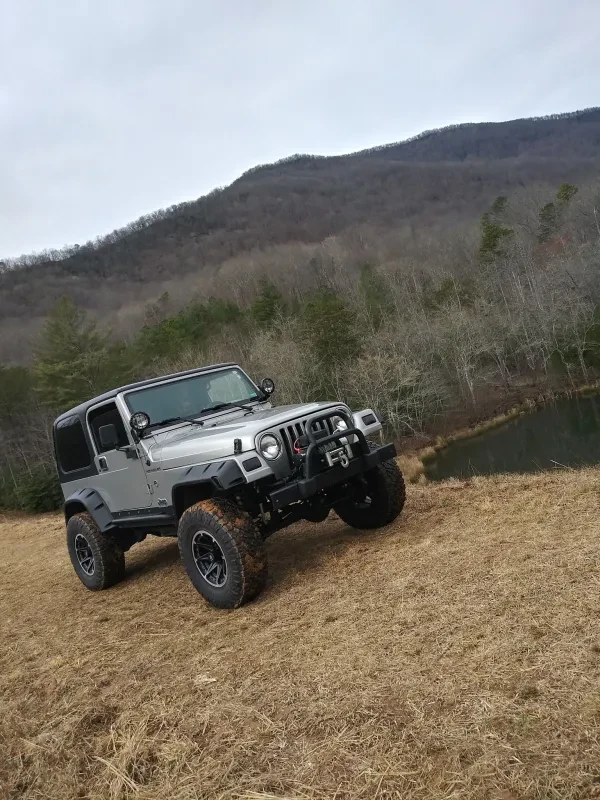 Rylee's 4 Wheel Drive - photo 4