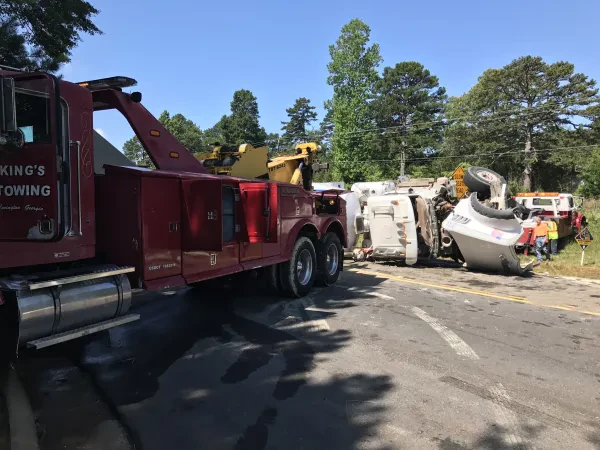 King's 24 Hour Towing and Repair, LLC. - photo 2