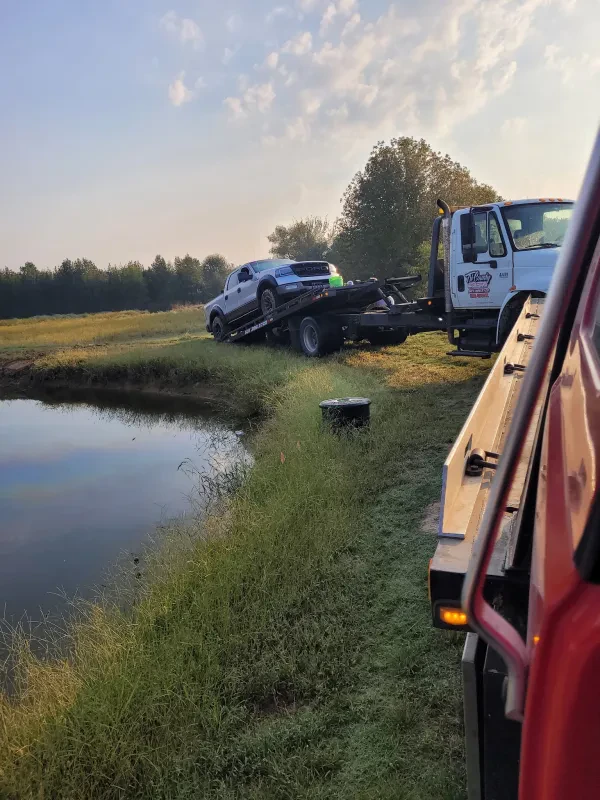 Tri County Towing and Recovery LLC. - photo 4