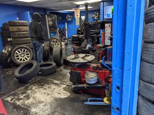 J & B Tires - photo 3