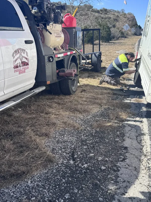 Treto's Tire & Towing - photo 3