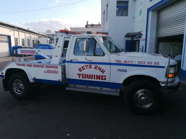 Holmes Wrecker Service - photo 4