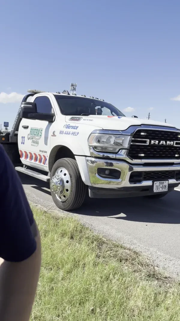 Rivera's Towing & Transport LLC - photo 2
