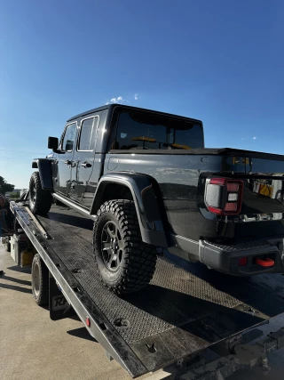 Leo's Wrecker Services & Garage