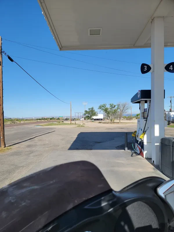 Sixto's Alon Service Station - photo 2