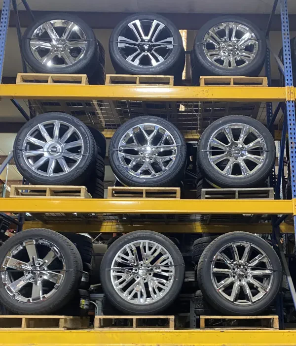 LINDSEY BROTHERS AUTO PARTS - photo 4
