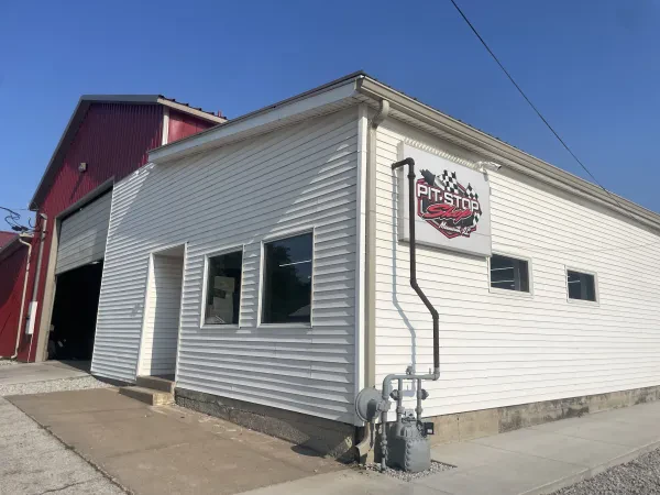 Pit Stop Shop Towing & Repair, LLC - photo 3