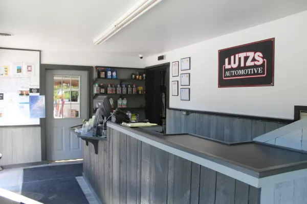 Lutzs Automotive - photo 2