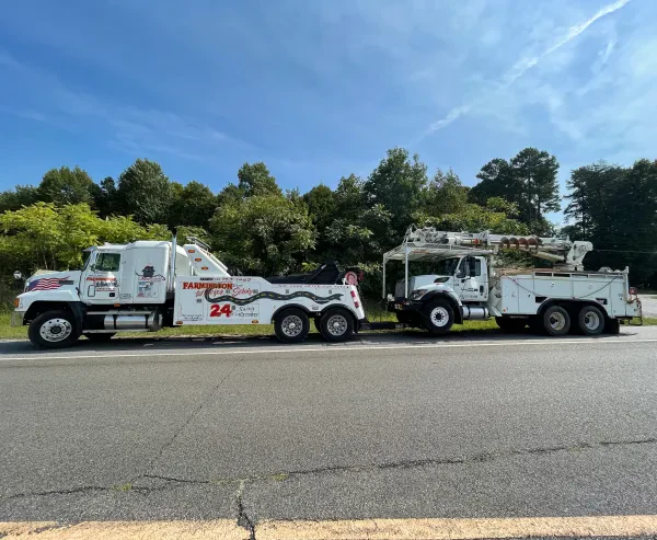 Farmington Road Wrecker Service - photo 2