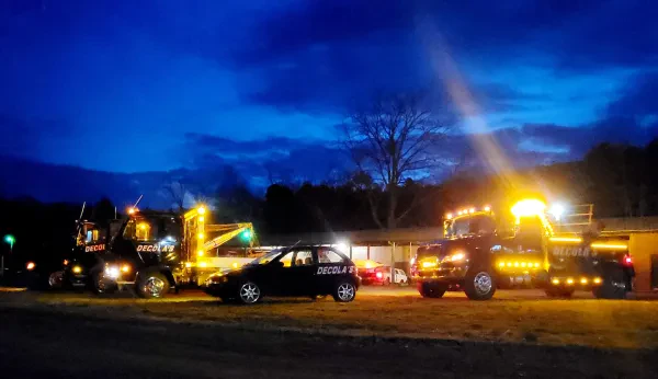 Decolas Towing and Recovery - photo 2