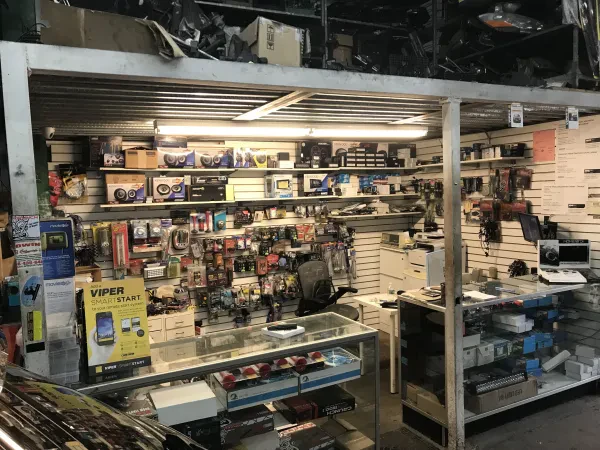 Prospect Auto Glass - photo 3