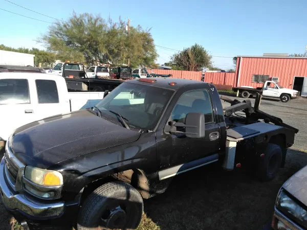 Hacienda Salvage & Metal Co - photo 2