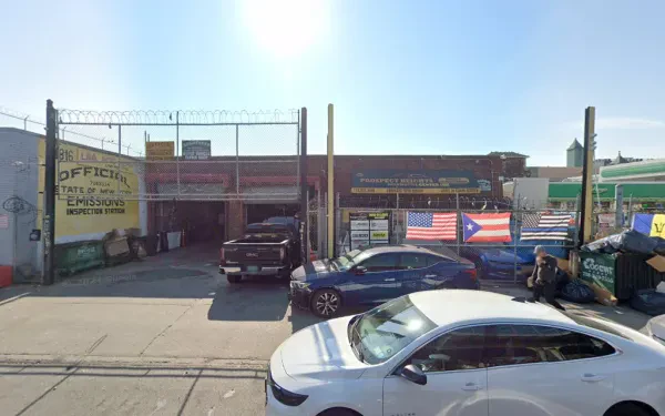 Prospect Heights Automotive - photo 3