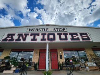 Whistle Stop Antiques-Auction