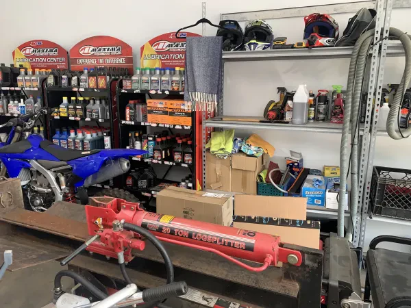 Simon says Auto Repair + Towing - photo 4
