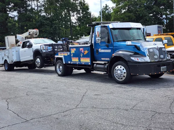 ABC ROADSIDE ASSISTANCE & MORE LLC - photo 3