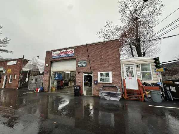 Thornwood Auto Body - photo 2