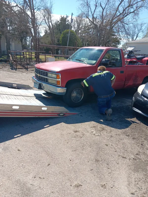 Jon's Towing & Recovery LLC - photo 3