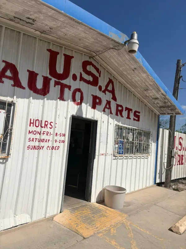 U.S.A. Auto Parts - photo 2