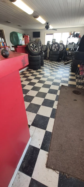 Square Deal Auto Parts
