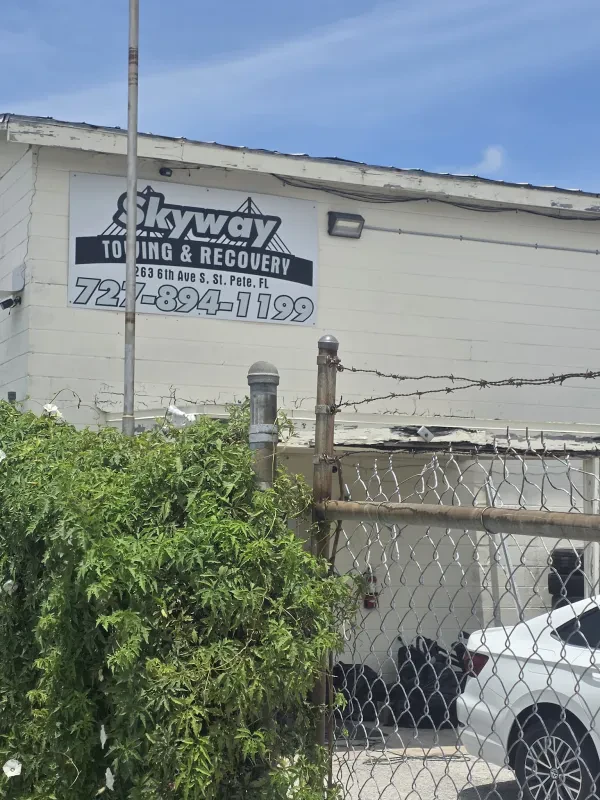 Skyway Towing and Recovery Inc - photo 2