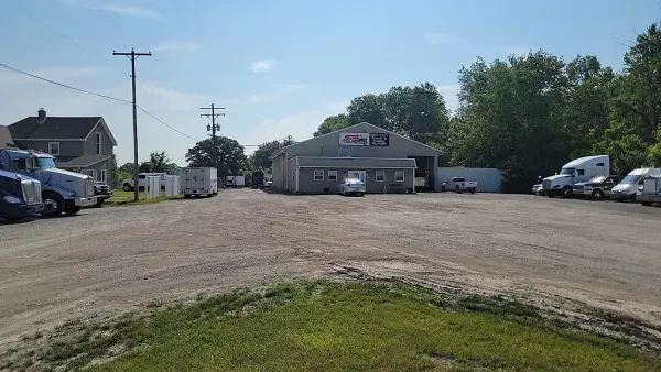 S&S Towing & Truck Repair Services/24hr Road Service - photo 2