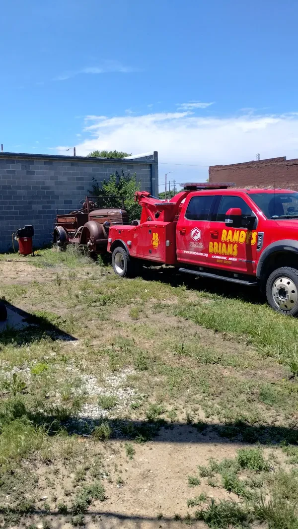 Randy's & Brian's Towing - photo 3