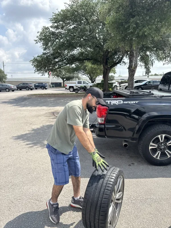 Easy Tow Roadside & Tire Service - photo 4