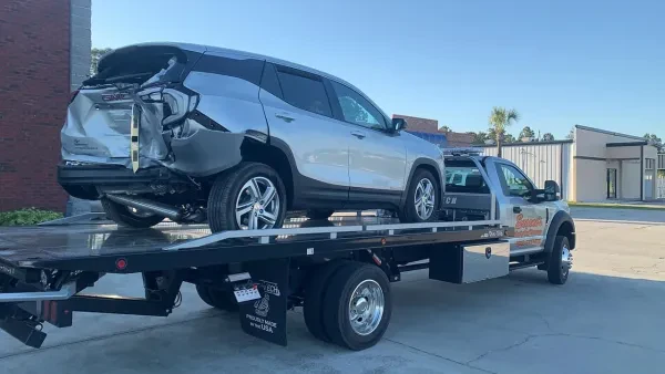 Eugene's Towing & Recovery - photo 4
