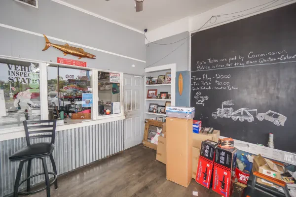 Yaupon Service Center - photo 4