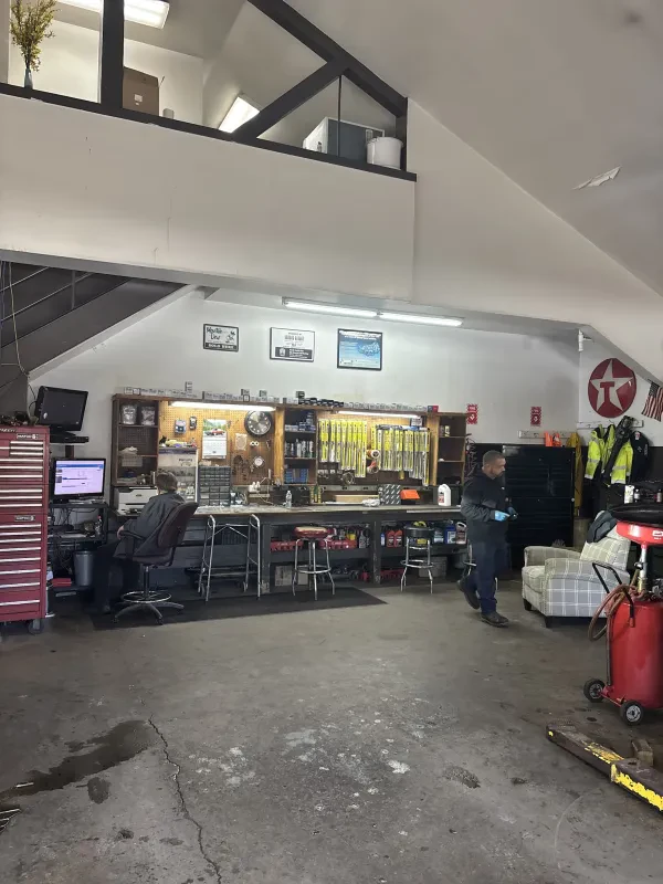 Armonk Garage - photo 2