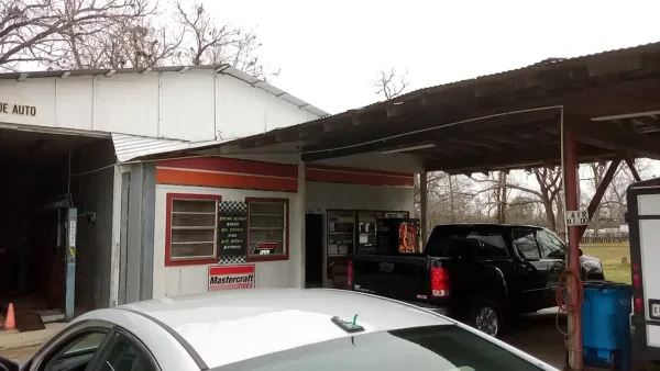 Horseshoe Auto Parts & Services - photo 3