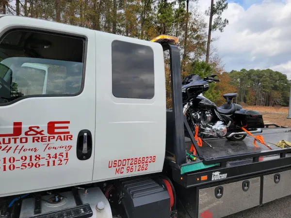 J & E Auto - photo 4